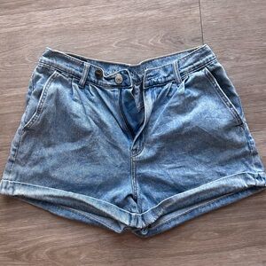 American Eagle Baggy Mom Jean Shorts